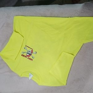 New TShirt Neon Yellow Adult Medium pirate skull design